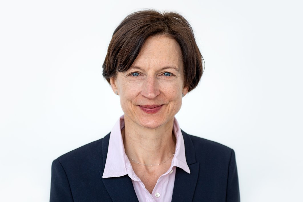 Porträtbild von Prof. Dr. Simone Hettmer