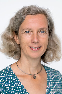 Dr. Susanne Aust