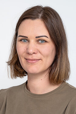 Dr. Elisa Haucke