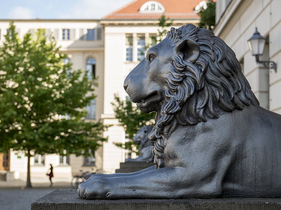 Löwengebäude - Hauptgebäude der Martin-Luther-Universität Halle-Wittenberg