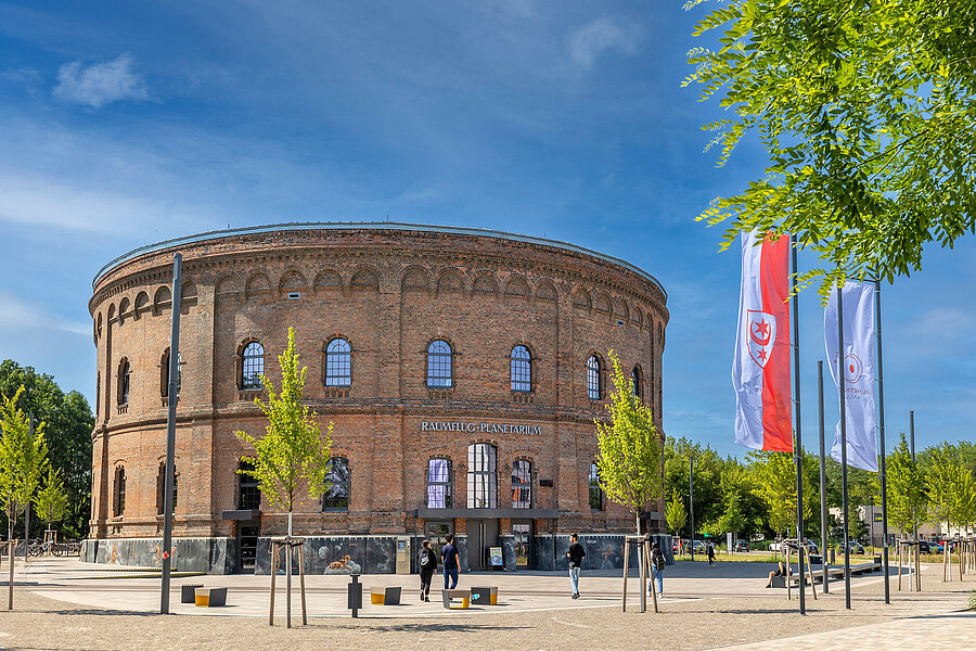 Planetarium Halle. Foto: Stadt Halle (Saale) / Thomas Ziegler Planetarium Halle. Foto: Stadt Halle (Saale) / Thomas Ziegler