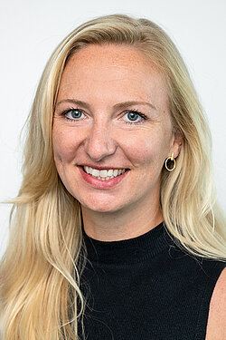 Dr. Julia Weißbach